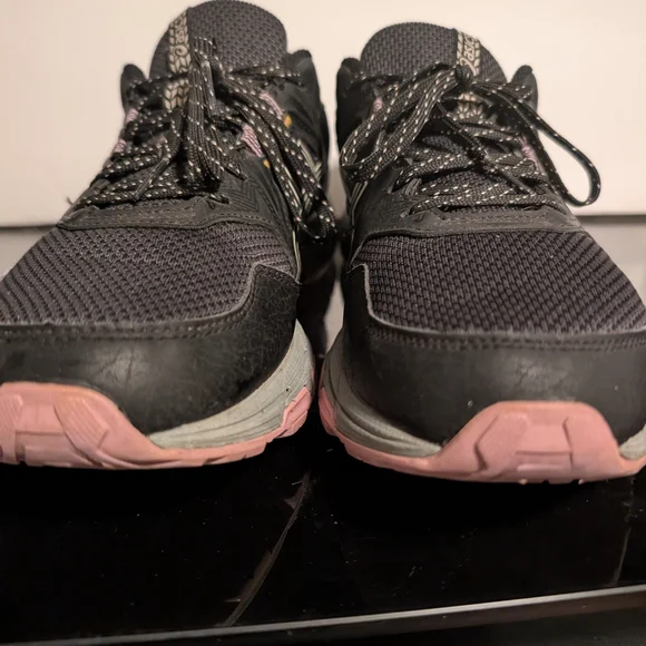 ASICS Women's Gel-Venture 8 Black Running Shoes Size 9 - Picture 4 of 8